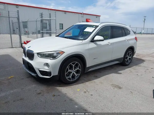 WBXHT3C34H5F68497 2017 BMW X1 - Image 2