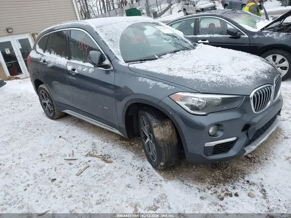 WBXHT3C34H5F76132 2017 BMW X1 - Image 1