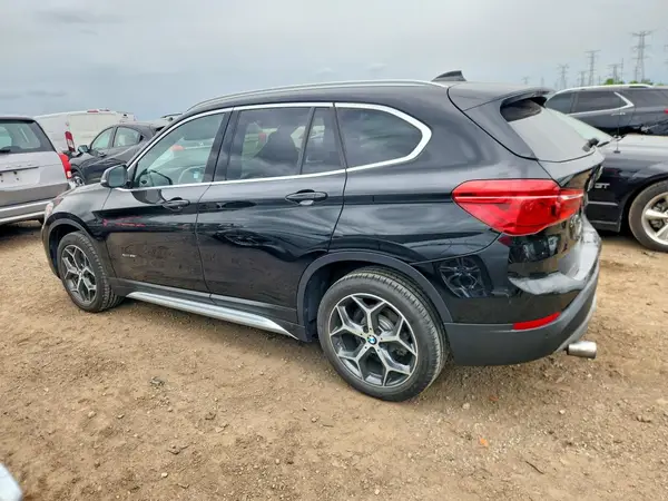 WBXHT3C34H5F77197 2017 BMW X1 - Image 2
