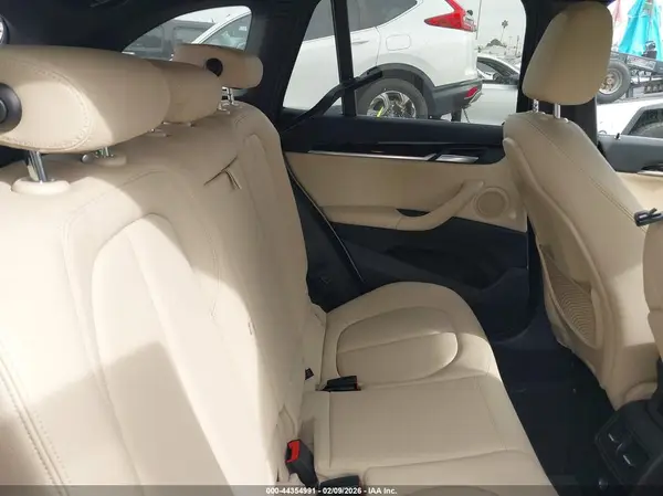 WBXHT3C34H5F78611 2017 BMW X1 - Image 8