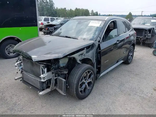 WBXHT3C34H5F83081 2017 BMW X1 - Image 2