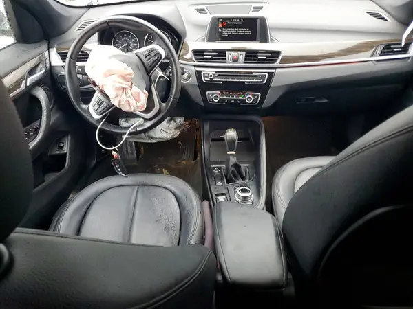 WBXHT3C34H5F85185 2017 BMW X1 - Image 8