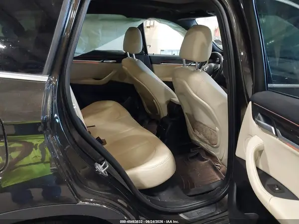 WBXHT3C34H5F85641 2017 BMW X1 - Image 8