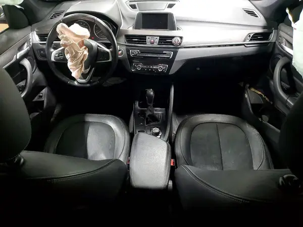 WBXHT3C34H5F86434 2017 BMW X1 - Image 8