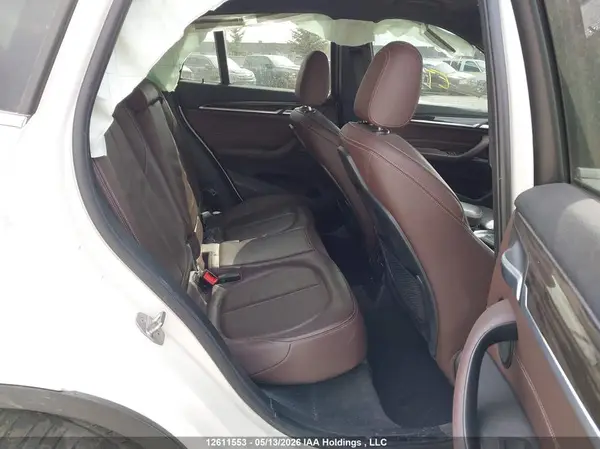 WBXHT3C34J3H31277 2018 BMW X1 - Image 8