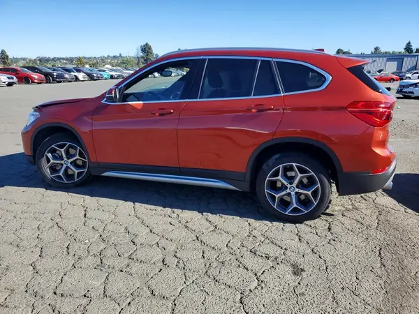 WBXHT3C34J3H33630 2018 BMW X1 - Image 2
