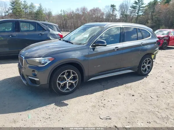 WBXHT3C34J5F92272 2018 BMW X1 - Image 2