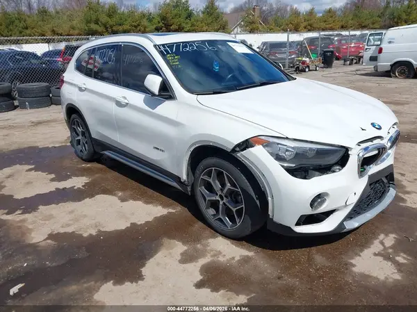 WBXHT3C34J5K20623 2018 BMW X1 - Image 1
