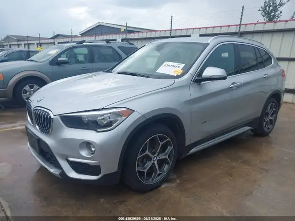 WBXHT3C34J5K22419 2018 BMW X1 - Image 2