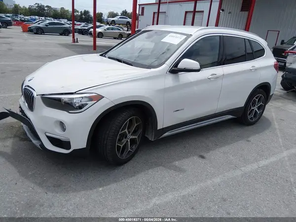 WBXHT3C34J5K22713 2018 BMW X1 - Image 2