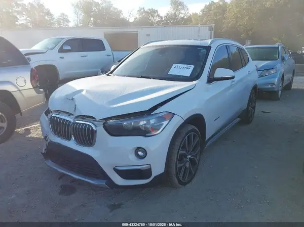 WBXHT3C34J5K25689 2018 BMW X1 - Image 2