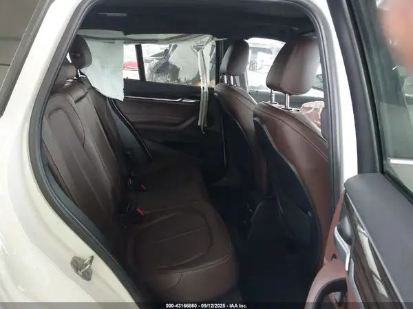 WBXHT3C34J5K27460 2018 BMW X1 - Image 8