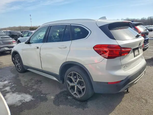 WBXHT3C34J5L33942 2018 BMW X1 - Image 2