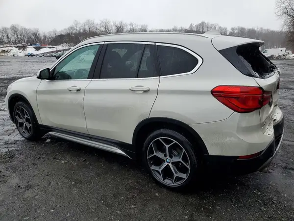 WBXHT3C34J5L34055 2018 BMW X1 - Image 2