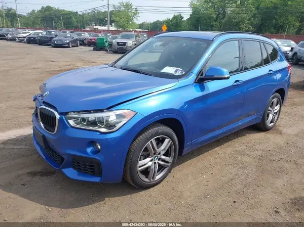 WBXHT3C34J5L34573 2018 BMW X1 - Image 2