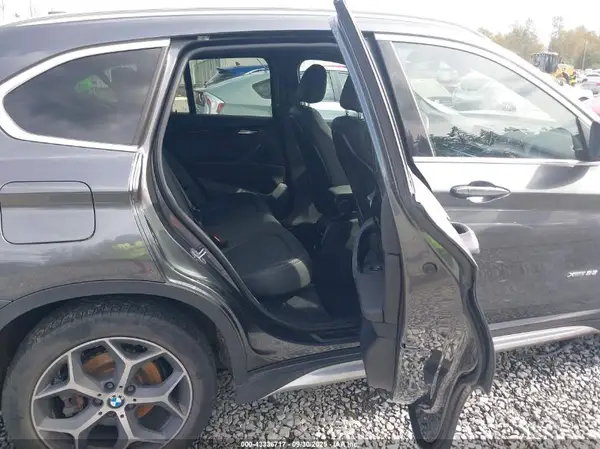 WBXHT3C35G5E47475 2016 BMW X1 - Image 8