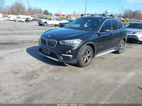 WBXHT3C35G5E47749 2016 BMW X1 - Image 2