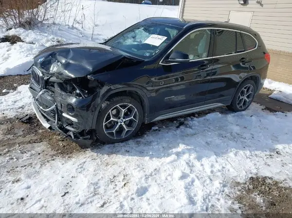 WBXHT3C35G5E51476 2016 BMW X1 - Image 2