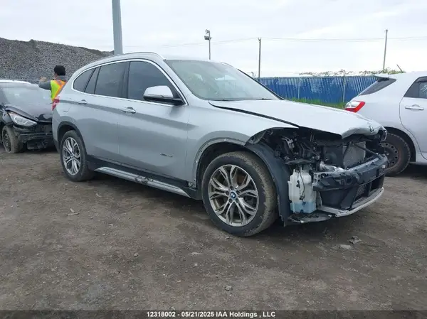 WBXHT3C35G5E52563 2016 BMW X1 - Image 1