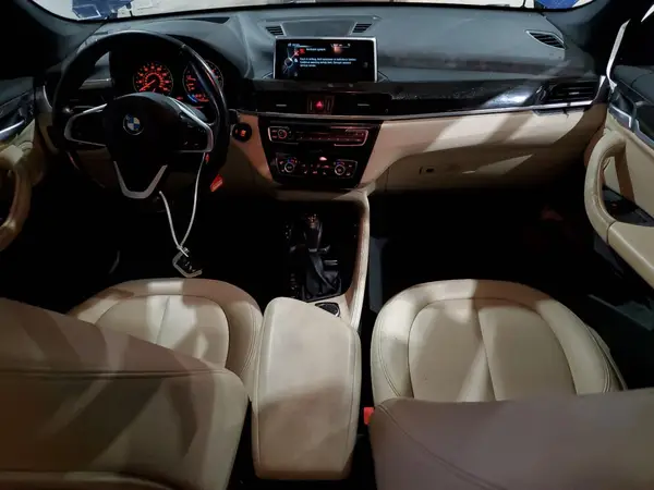 WBXHT3C35G5E52899 2016 BMW X1 - Image 8