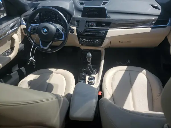 WBXHT3C35G5F67065 2016 BMW X1 - Image 8