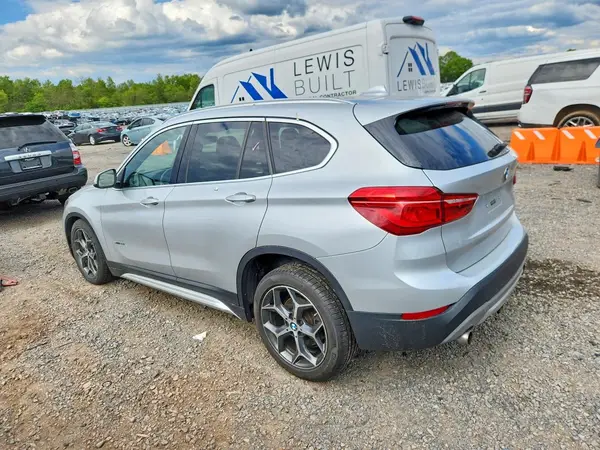 WBXHT3C35GP881266 2016 BMW X1 - Image 2
