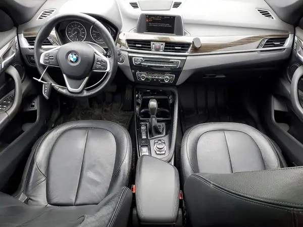 WBXHT3C35GP881879 2016 BMW X1 - Image 8