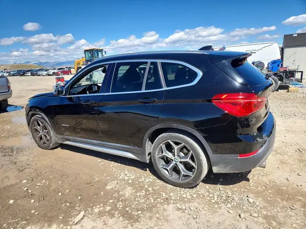 WBXHT3C35GP882465 2016 BMW X1 - Image 2