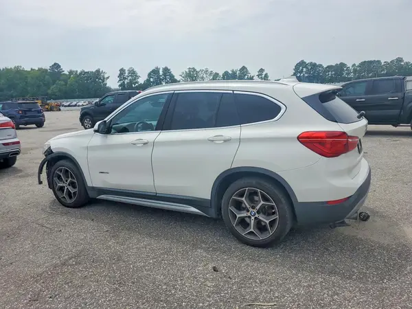 WBXHT3C35GP884586 2016 BMW X1 - Image 2