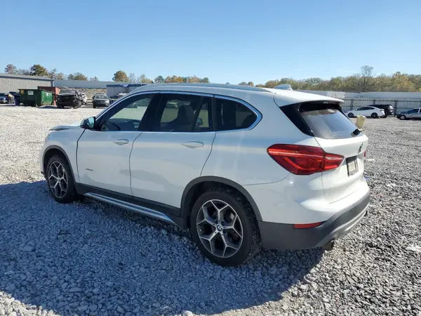 WBXHT3C35GP885155 2016 BMW X1 - Image 2