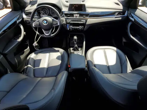 WBXHT3C35GP886497 2016 BMW X1 - Image 8