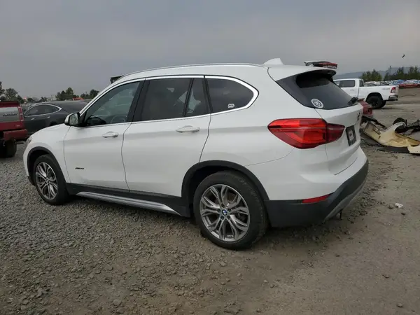 WBXHT3C35GP888203 2016 BMW X1 - Image 2