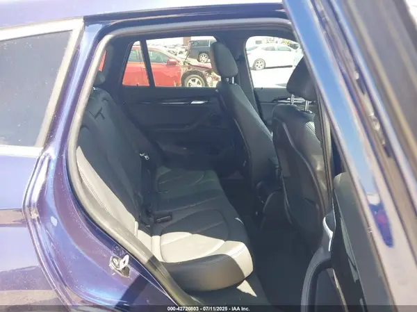 WBXHT3C35GP888508 2016 BMW X1 - Image 8