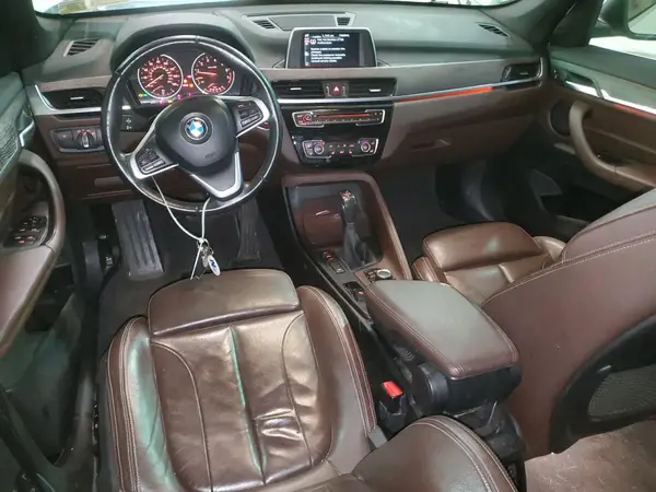 WBXHT3C35H5F68041 2017 BMW X1 - Image 8