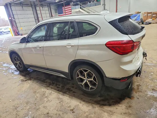 WBXHT3C35H5F68430 2017 BMW X1 - Image 2