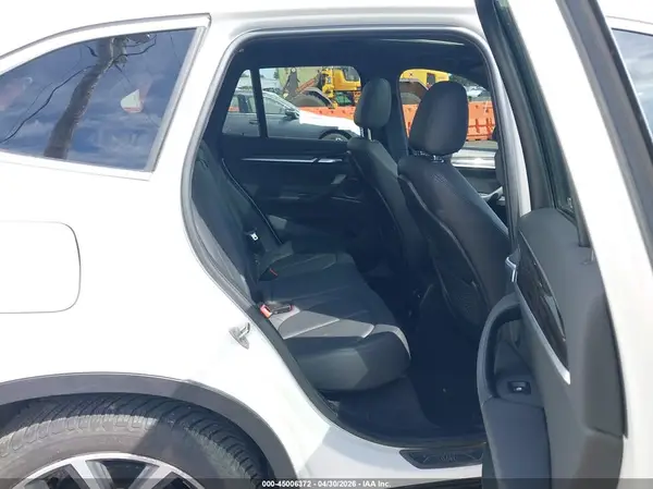 WBXHT3C35H5F69951 2017 BMW X1 - Image 8