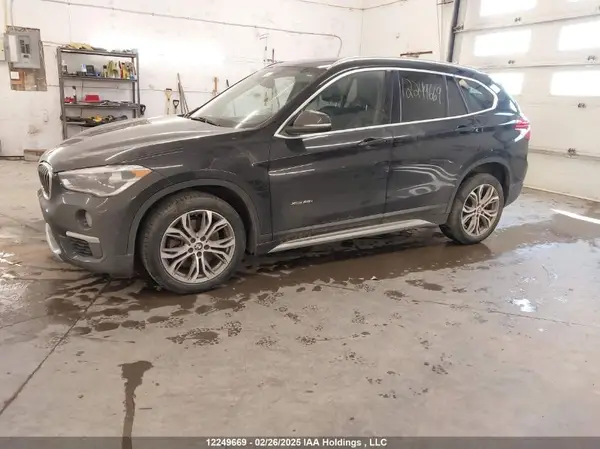 WBXHT3C35H5F72624 2017 BMW X1 - Image 2