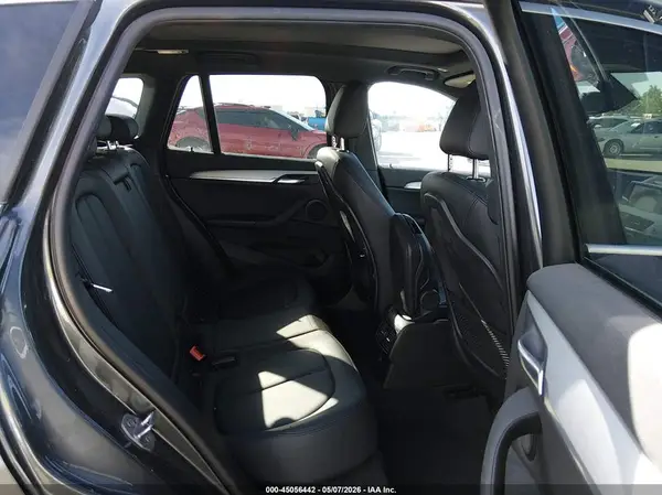 WBXHT3C35H5F73045 2017 BMW X1 - Image 8