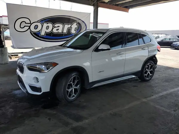 WBXHT3C35H5F73546 2017 BMW X1 - Image 1