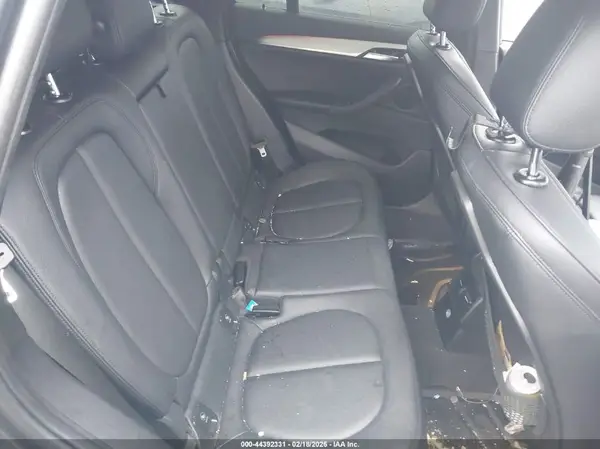 WBXHT3C35H5F74065 2017 BMW X1 - Image 8
