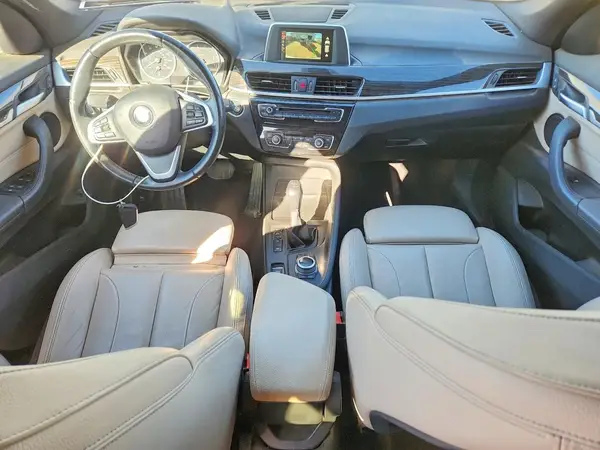 WBXHT3C35H5F76205 2017 BMW X1 - Image 8