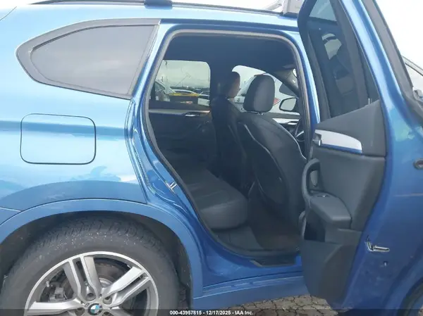 WBXHT3C35H5F81680 2017 BMW X1 - Image 8