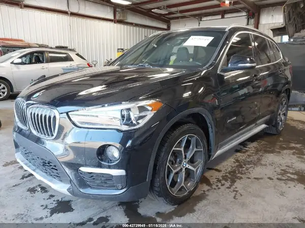 WBXHT3C35H5F83087 2017 BMW X1 - Image 2
