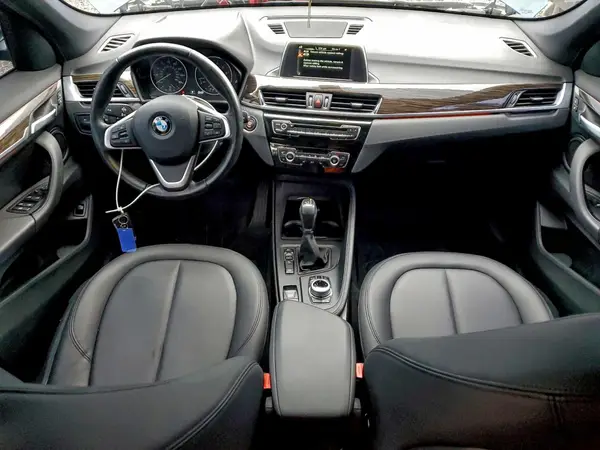 WBXHT3C35H5F84742 2017 BMW X1 - Image 8