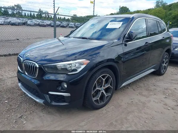 WBXHT3C35J3H30459 2018 BMW X1 - Image 2