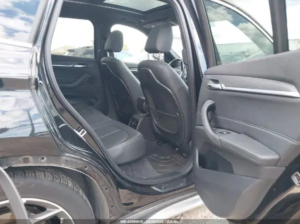 WBXHT3C35J3H30459 2018 BMW X1 - Image 8