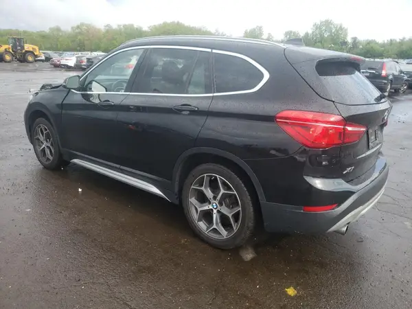 WBXHT3C35J3H30946 2018 BMW X1 - Image 2
