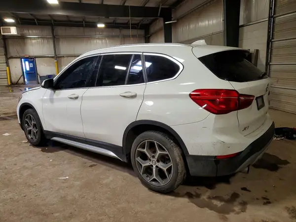 WBXHT3C35J3H32504 2018 BMW X1 - Image 2