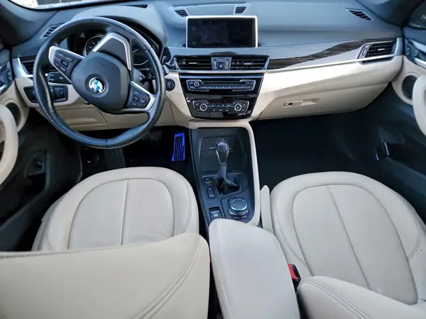 WBXHT3C35J5F88909 2018 BMW X1 - Image 8
