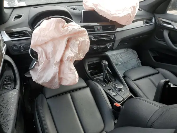 WBXHT3C35J5F89655 2018 BMW X1 - Image 8